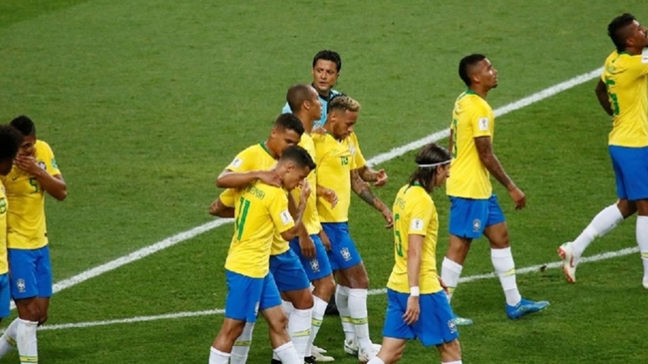 Brezilya'da 3 Futbolcu Çıkan Yangınla Ölümden Döndü!!