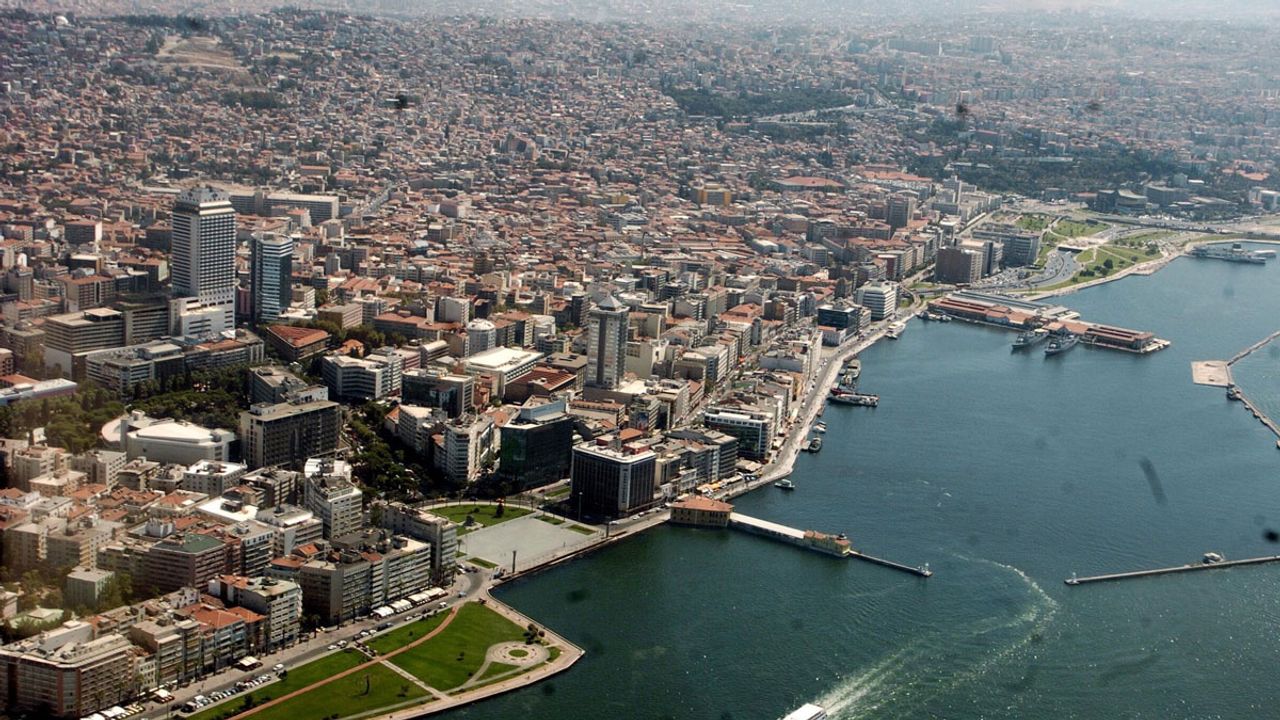 Kasım Ayında İzmir'de 5Bin 105 Konut Satıldı