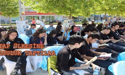 İzmir'li Öğrencilerden Kitap Okuma Farkındalığı