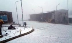 İzmir'e yılın ilk karı yağdı