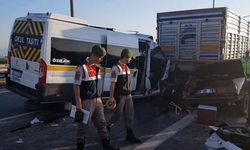 İzmir'de Feci Kaza 2 Ölü