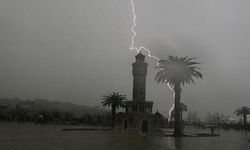 İzmir'de Sağnak Yağış