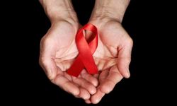 HIV Pozitif Hastalar İlaçlarını Düzenli Kullanırsa Normal Yaşam Süresine Ulaşabilir