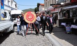 Foça'da CHP'den Ata'ya 23 nisan saygısı 
