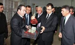 İzmir Valisi Toprak, Ödemiş’te ziyaretlerde bulundu