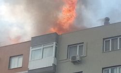İzmir'in Buca ilçesinde büyük bir binada yangın 