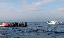 İzmir'de Firariler Tekneyle Kaçmak Üzereyken Yakalandı