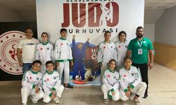 İzmir Yeşilay Spor Kulübü Başarıya Doymuyor