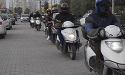 Motokuryeler Tepkili: Kamyoncuların Arkasında “Kamyoncu” Yazmıyor