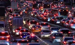 İzmir'de Trafiğe Kayıtlı Araç Sayısı Mayıs Ayı Sonu İtibarıyla 1 Milyon 861 Bin 288 Oldu
