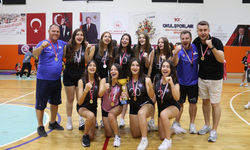 Ege Atletik Voleybolda İzmir Şampiyonu