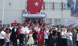 Mevlana Ortaokulu 19 Mayıs'ı Erasmus Misafirleri İle Kutladı
