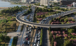 İzmir'de trafiğe kayıtlı araç sayısı 2 milyonu aştı