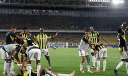 Fenerbahçe Feyenoord'u Farklı Yendi 5 - 2
