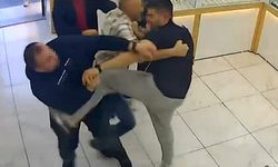 İzmir'de Müşteri Yüzünden Tartışan Kuyumcular Birbirine Girdi