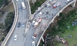 İzmir'de ‘Uçan Yol'da Feci Kaza Meydana Geldi 1'i Ağır 3 Yaralı