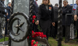 Kahraman Şehit Polisimiz Fethi Sekin Karanfillerle Anıldı