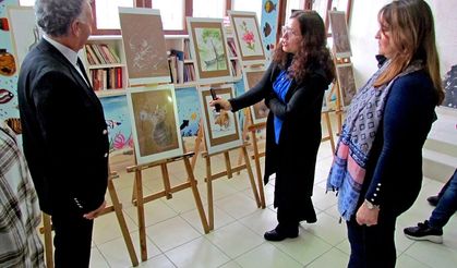 Çeşme Halk Eğitim Merkezi’nde yeni yılın ilk sergisi açıldı