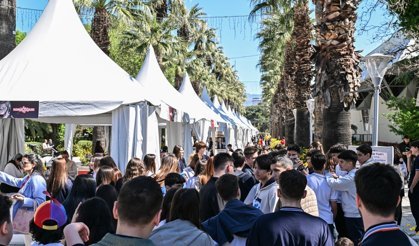 İZKİTAP öğrencilerin buluşma noktası oldu