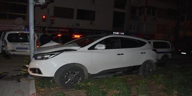 Trafik kazası: 2’si polis 5 yaralı