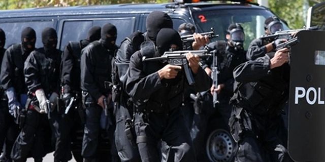 İzmir Polisinden Uyuşturucu Tacirlerine Büyük Operasyon !