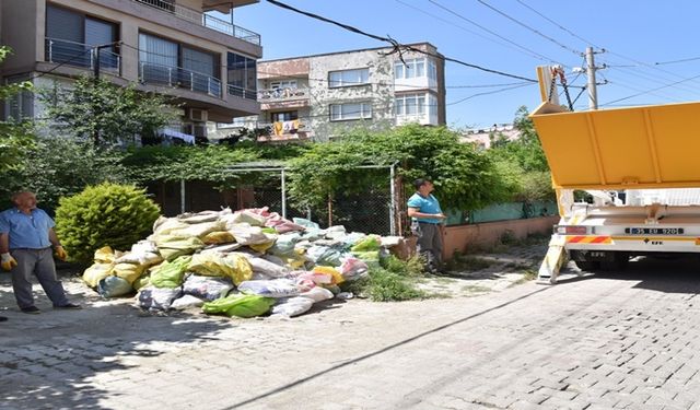 Bornova’da moloz kirliliğine randevulu çözüm