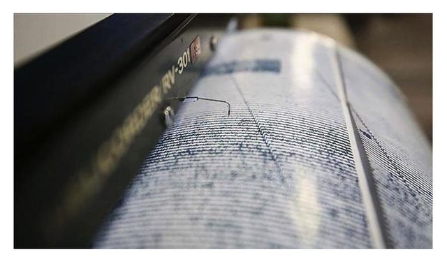 İzmir'de Korkutan Deprem