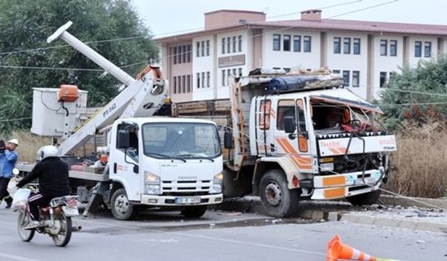 Ödemiş'i elektriksiz bırakan kaza