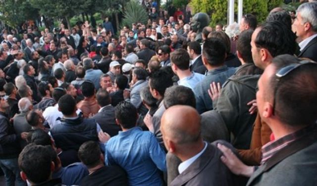 Selçuk'taki partiler arasında arbede yaşandı 