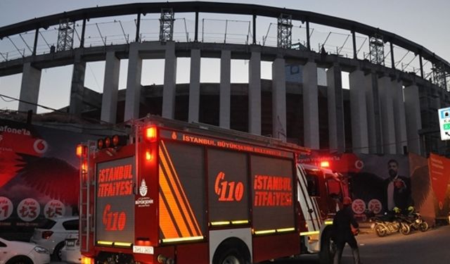 Vodafone Arena'nın Çatısı Çöktü