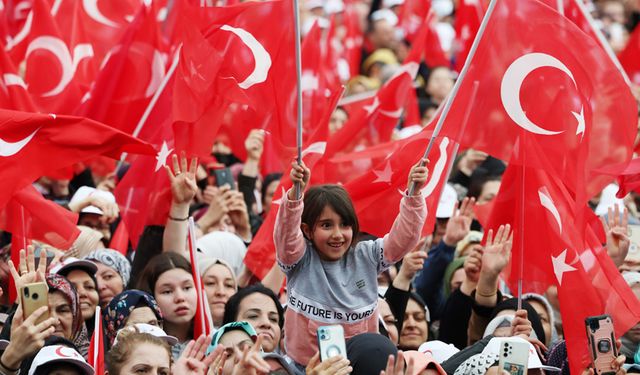 Seçimlerde Genç Adayların Başarısı Umut Verici!