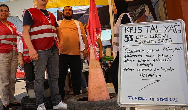 Zeytinyağı Fabrikası İşçileri 53 Gündür Grevde, Yönetim Tariş'te Fason Üretim Yapıyor