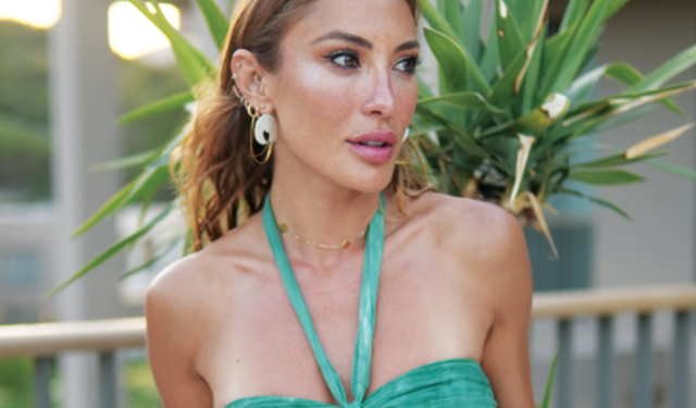 Merve Oflaz, yaz tatilinin olmazsa olmazlarını anlattı.