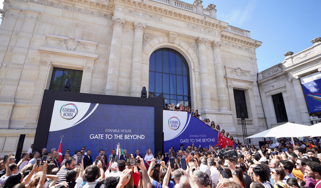 Paris'te  Özel,İmamoğlu,Yavaş Çoşkusu