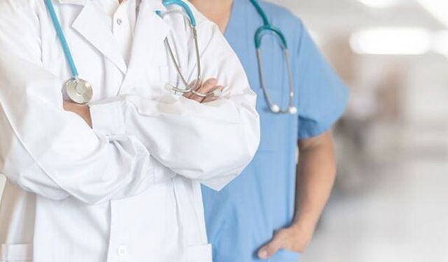 Sağlık Çalışanlarını Maaş Belirsizliği Yoruyor