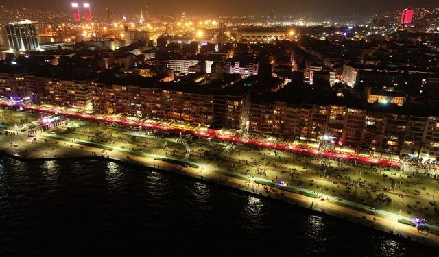 İzmir'de Cumhuriyet Bayramı, çoşkuyla  kutlanacak