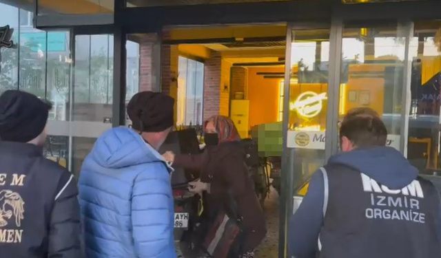 İzmir'de 'Maydonoz Döner'e FETÖ operasyonu..