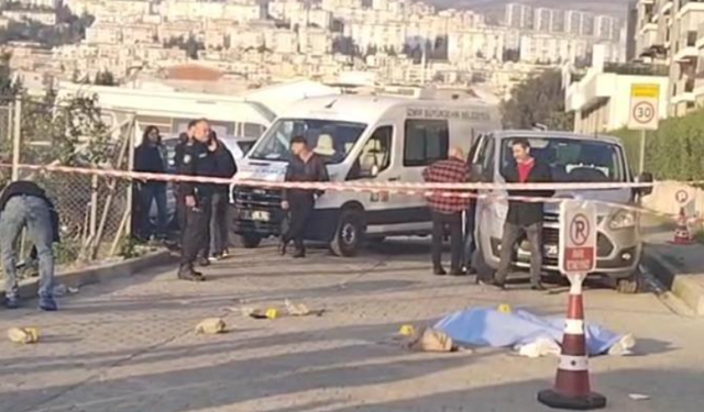İzmir'de Sokak Ortasında Eski Nişanlısını ve Annesini Vurdu