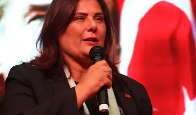 Özlem Çerçioğlu: ''Alnım Ak, Başım Dik! ''