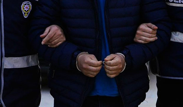 İzmir’de Peygamber Efendimiz (S.AV.) Hakaret Eden Yayıncı Tutuklandı