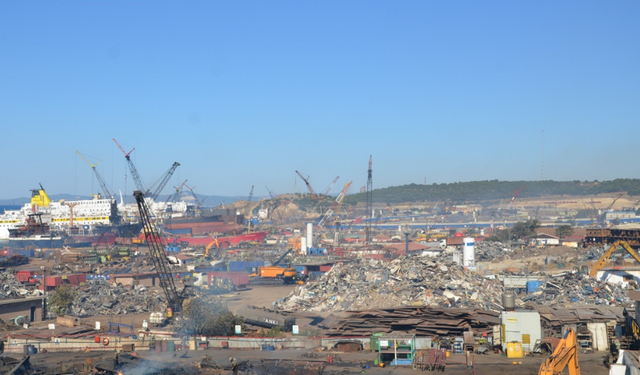 Aliağa Gemi Söküm Tesisinde 1 İşçi Hayatını Kaybetti