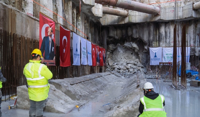 Buca Metrosunda Şirinyer İstasyonu'nda Işığı Gördü.