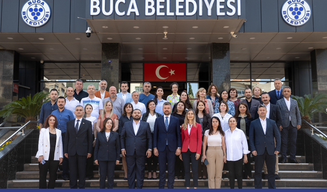 Buca Belediyesine Operasyon... 53 Kişi Gözaltına Alındı