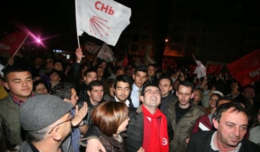 Bergama'da Mehmet Gönenç yeniden başkan seçildi 