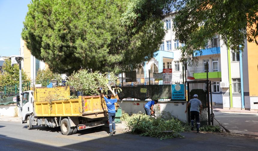 Buca Belediyesi’nden okullarda temizlik seferberliği