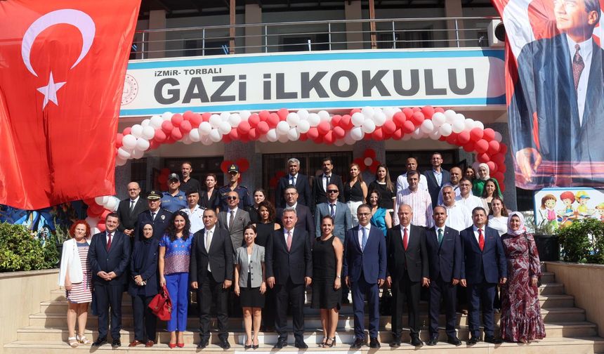 İzmir’de 2024-2025 Eğitim Öğretim Yılı Coşkuyla Başladı