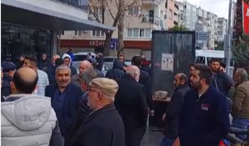 Karşıyaka Pazarcıları Faiş Zamma Dur Dedi..