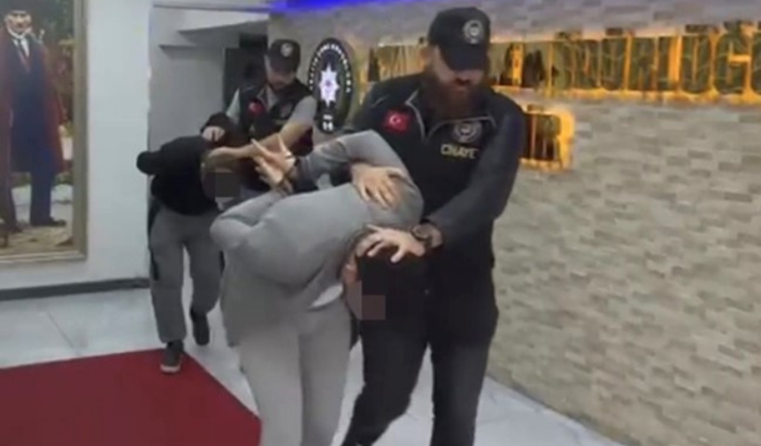 İzmir'de Miras Katliamı;  Anne, Baba ve Ağabeyini Öldürüp İntihar Süsü Verdi