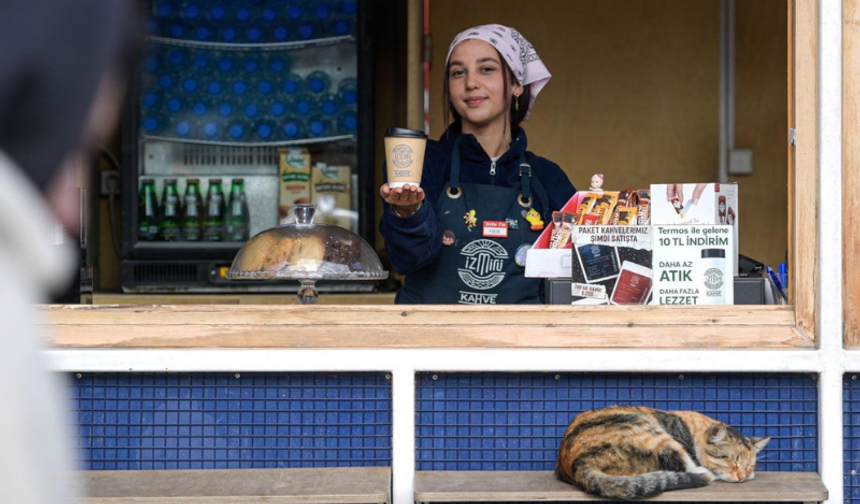 İzmirli Kahve’den Bir Milyon Bardaklık Rekor