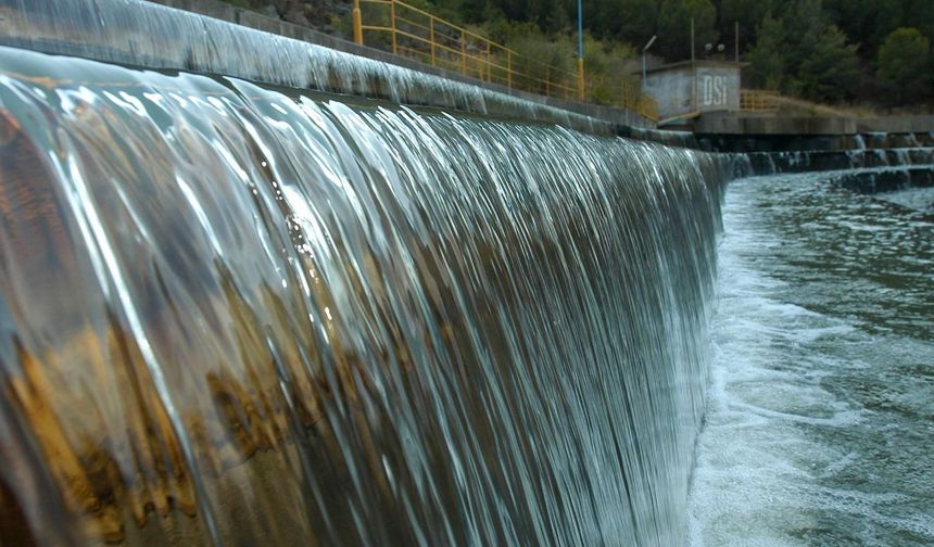 İzmir'de Yağmurla Birlikte Barajlar Doldu, Su Kesintisi Kalktı